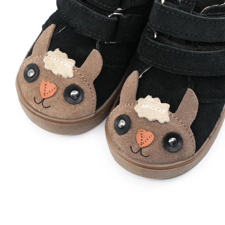 suzie_alpaca_black_3b.jpg