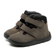 madi_barefoot_grey_1.jpg