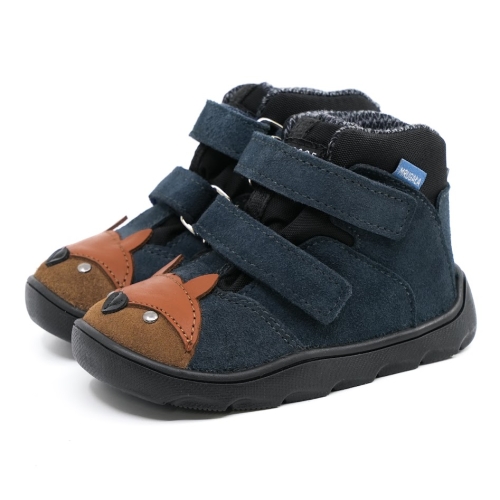 neko_barefoot_fox_ocean_1b.jpg